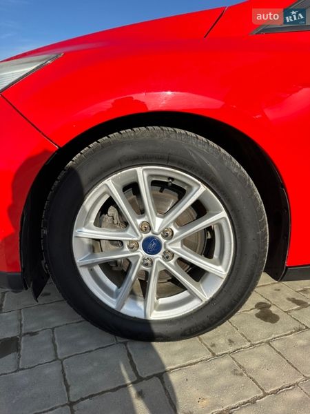 Хетчбек Ford Focus 2015 в Івано-Франківську