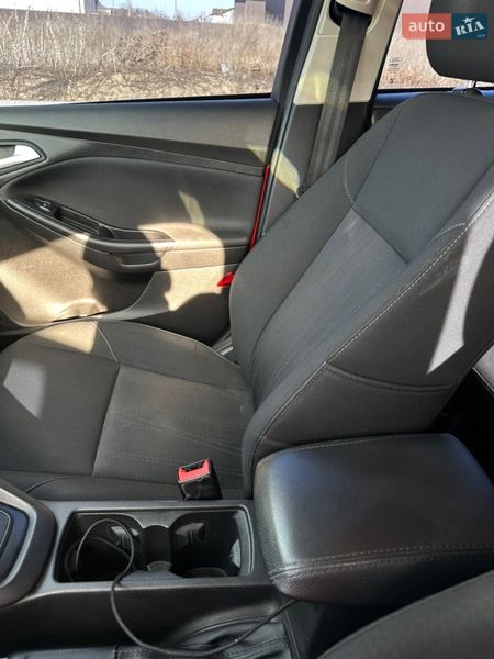 Хетчбек Ford Focus 2015 в Івано-Франківську