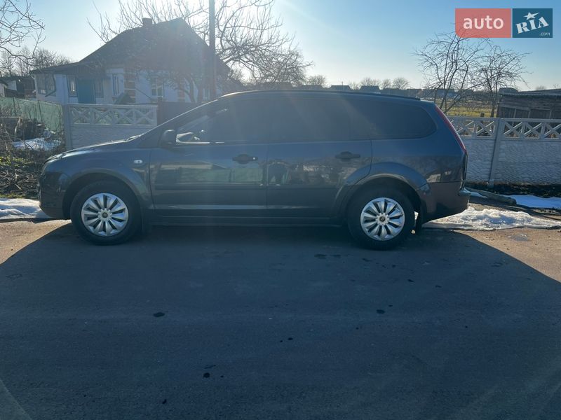Универсал Ford Focus 2006 в Романове