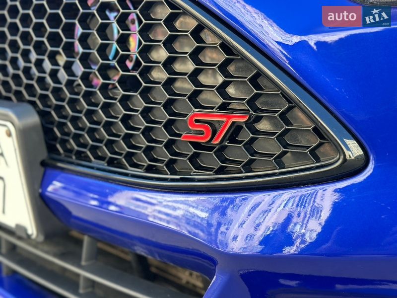 Хэтчбек Ford Focus 2015 в Одессе