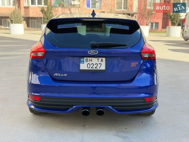Хэтчбек Ford Focus 2015 в Одессе