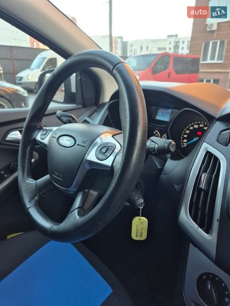 Хэтчбек Ford Focus 2014 в Киеве