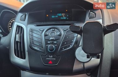 Хэтчбек Ford Focus 2014 в Киеве