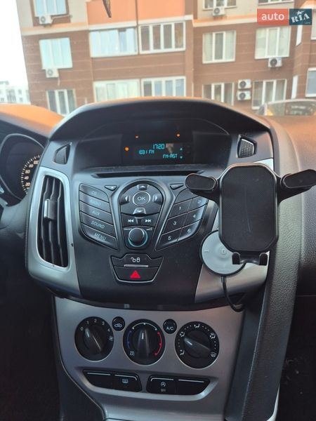 Хэтчбек Ford Focus 2014 в Киеве