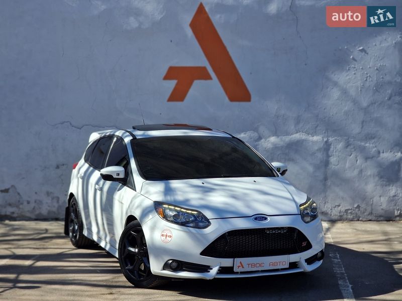 Хэтчбек Ford Focus 2013 в Одессе