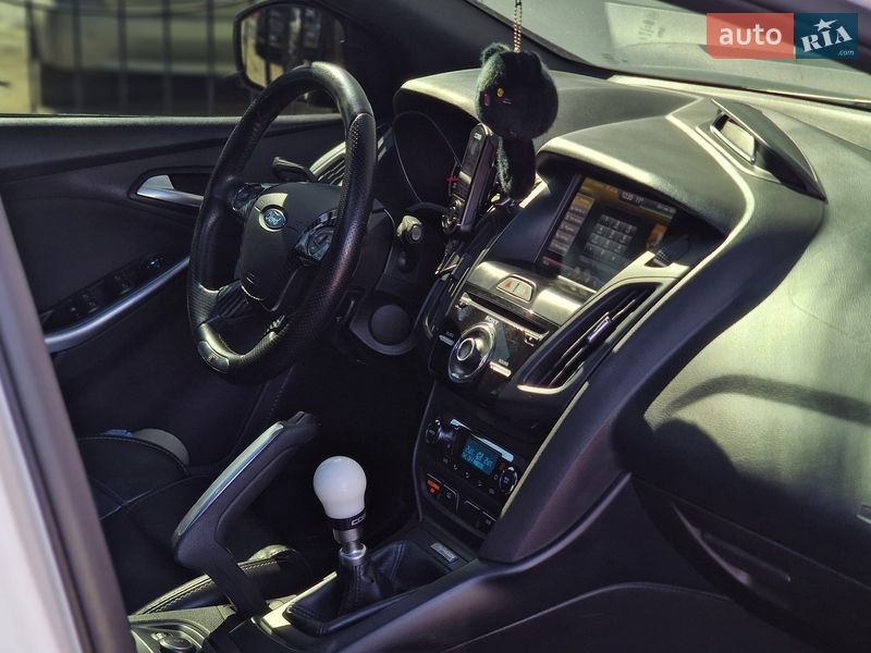 Хэтчбек Ford Focus 2013 в Одессе