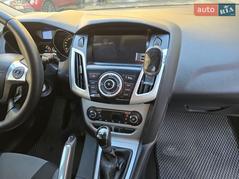 Хэтчбек Ford Focus 2013 в Киеве