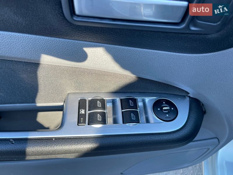 Седан Ford Focus 2009 в Николаеве фото 15 Седан Ford Focus 2009 в Николаеве