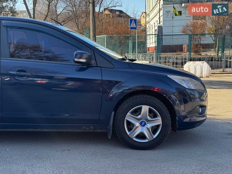 Хэтчбек Ford Focus 2008 в Киеве