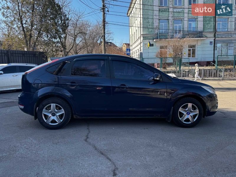 Хэтчбек Ford Focus 2008 в Киеве