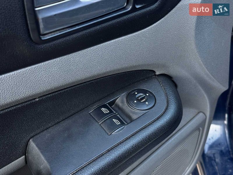 Хэтчбек Ford Focus 2008 в Киеве