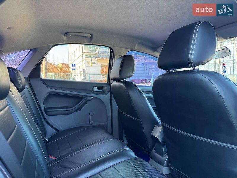 Хэтчбек Ford Focus 2008 в Киеве