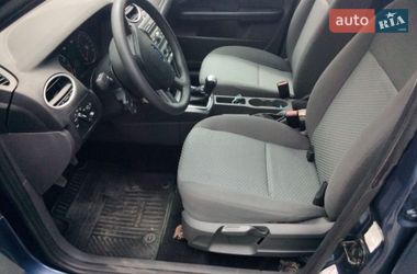 Хэтчбек Ford Focus 2006 в Пулинах