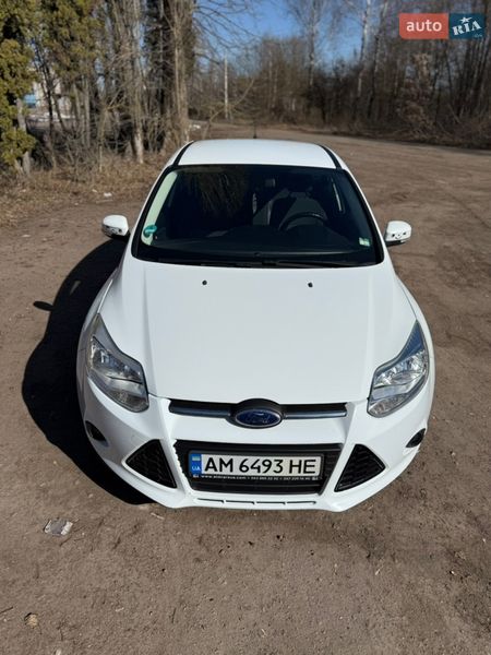Хетчбек Ford Focus 2014 в Житомирі