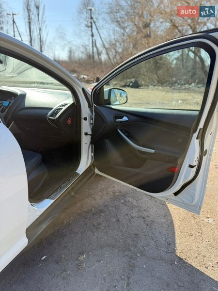Хетчбек Ford Focus 2014 в Житомирі
