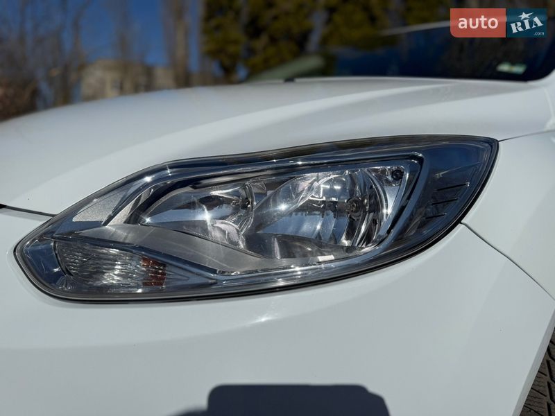 Хетчбек Ford Focus 2014 в Житомирі