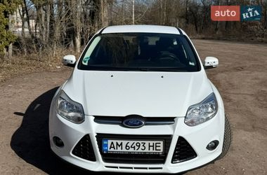 Хетчбек Ford Focus 2014 в Житомирі