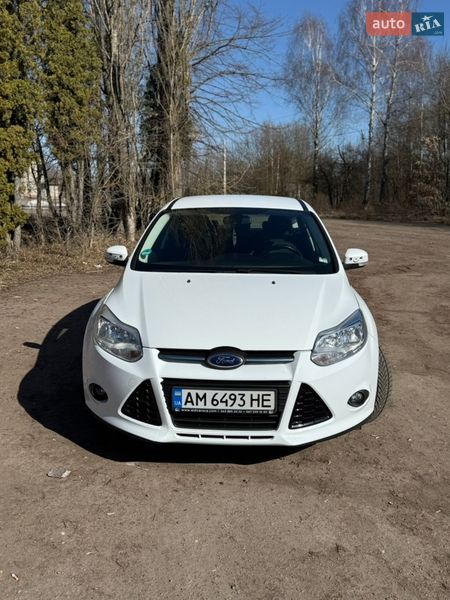 Хетчбек Ford Focus 2014 в Житомирі