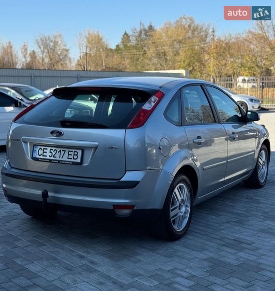 Хэтчбек Ford Focus 2005 в Вашковцах