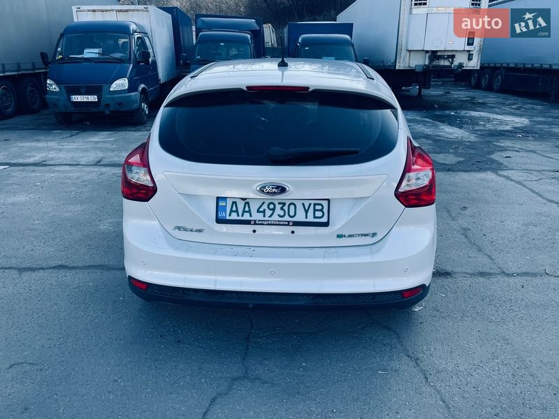 Хетчбек Ford Focus 2014 в Києві фото 5 Хетчбек Ford Focus 2014 в Києві