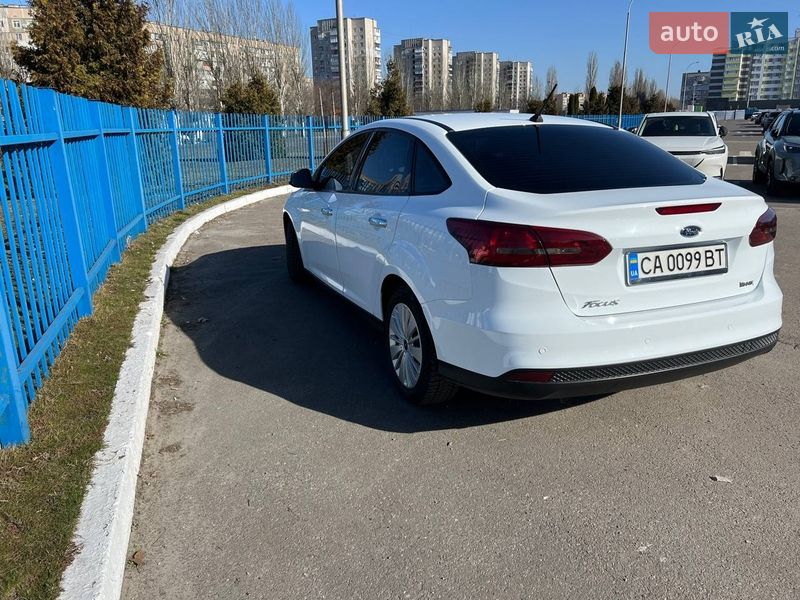 Седан Ford Focus 2017 в Черкасах