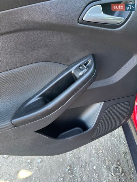Хэтчбек Ford Focus 2012 в Запорожье