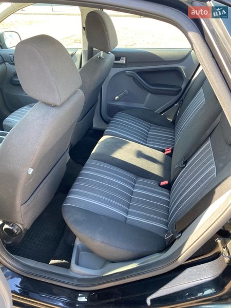 Седан Ford Focus 2008 в Киеве