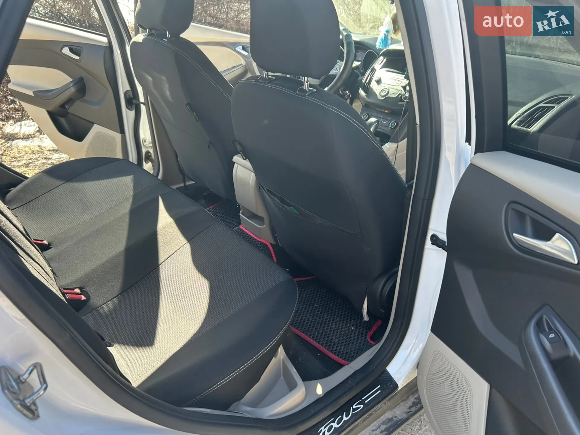 2017 Ford Focus - мініатюра 17