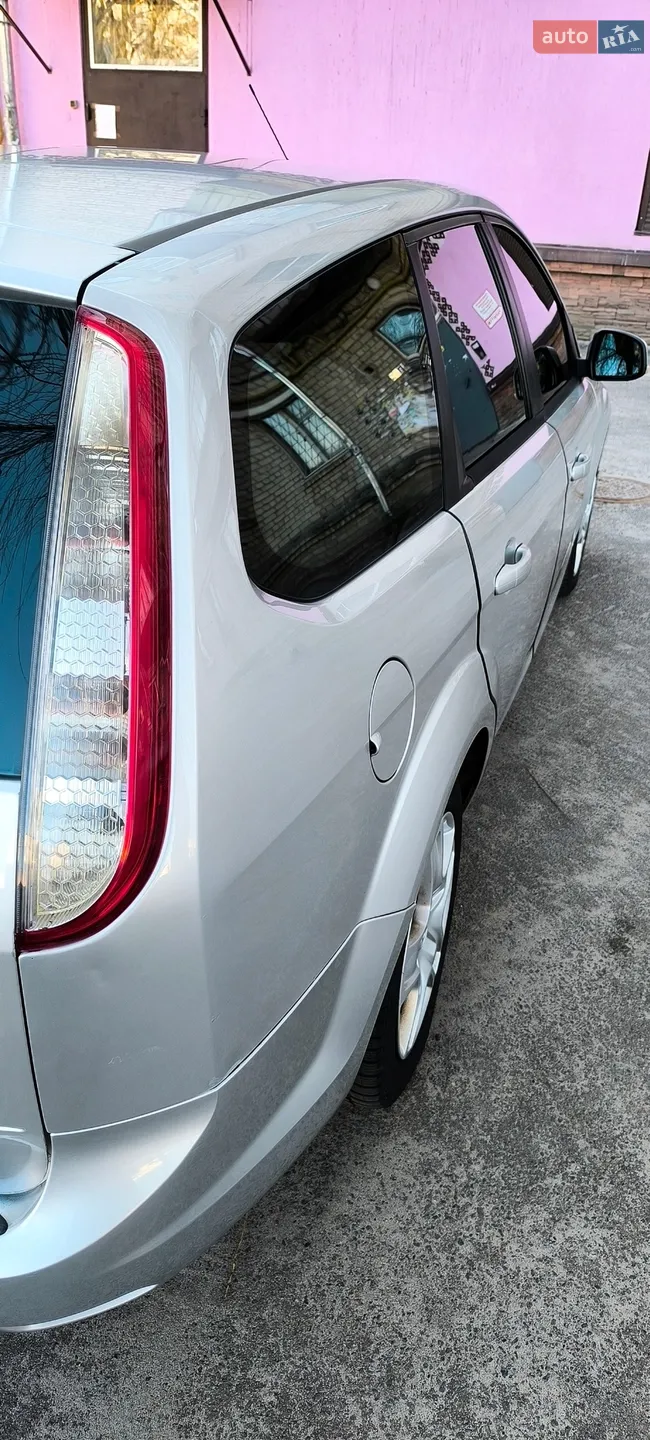 2010 Ford Focus - мініатюра 5