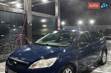Хэтчбек Ford Focus 2008 в Обухове