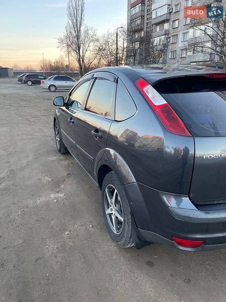 Хэтчбек Ford Focus 2007 в Каменском