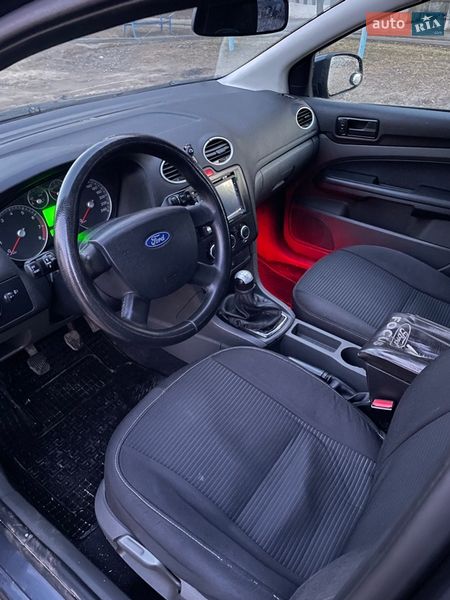 Хэтчбек Ford Focus 2007 в Каменском