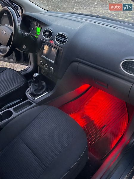 Хэтчбек Ford Focus 2007 в Каменском