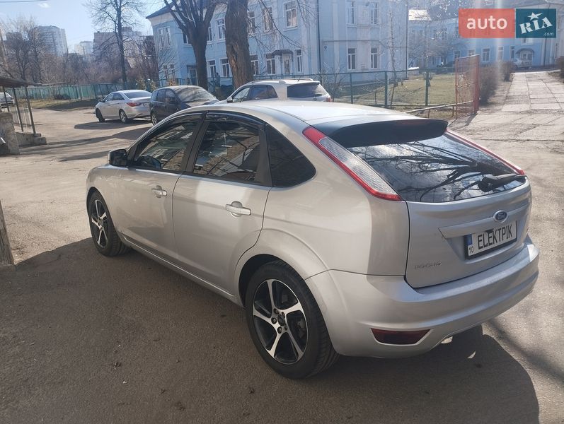 Хэтчбек Ford Focus 2011 в Киеве