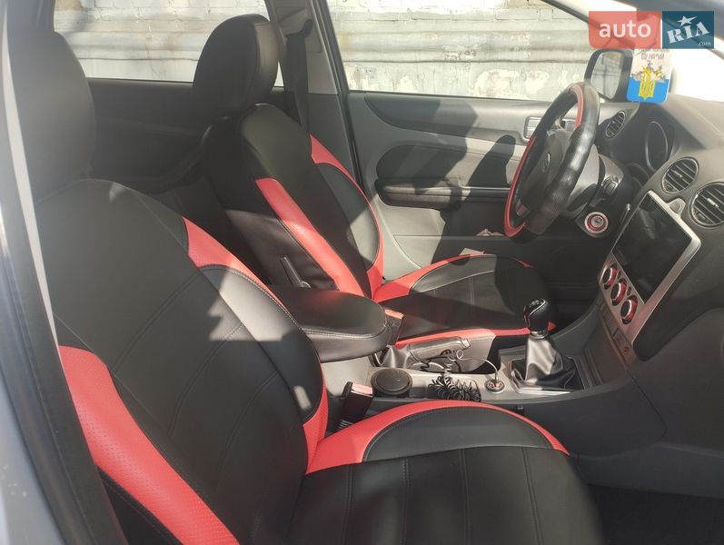 Хэтчбек Ford Focus 2011 в Киеве