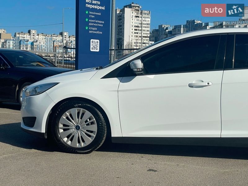 Хэтчбек Ford Focus 2017 в Киеве