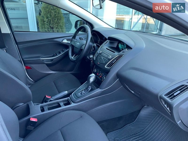 Хэтчбек Ford Focus 2017 в Киеве