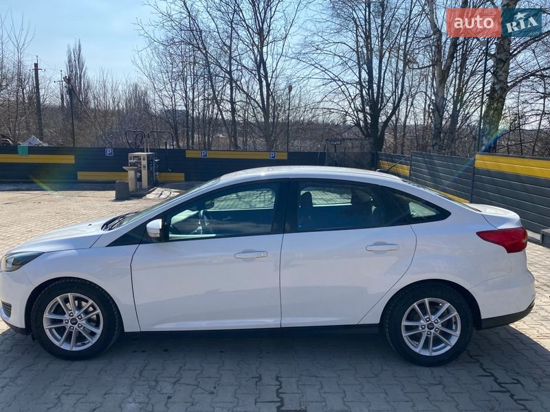 Седан Ford Focus 2015 в Львове