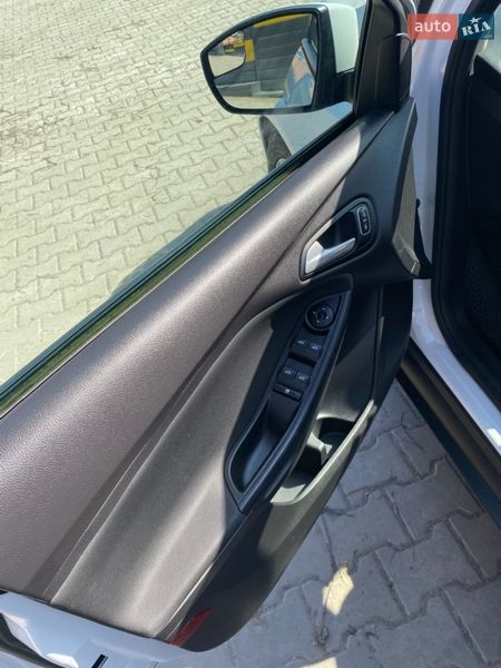 Седан Ford Focus 2015 в Львове