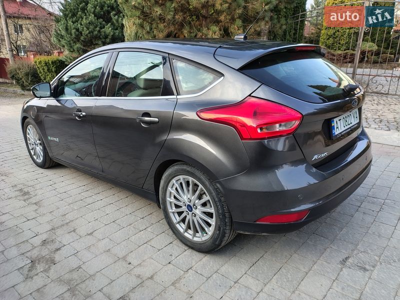 Хетчбек Ford Focus 2015 в Івано-Франківську