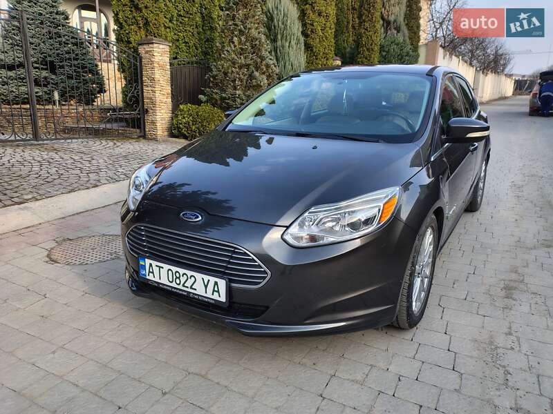 Хетчбек Ford Focus 2015 в Івано-Франківську