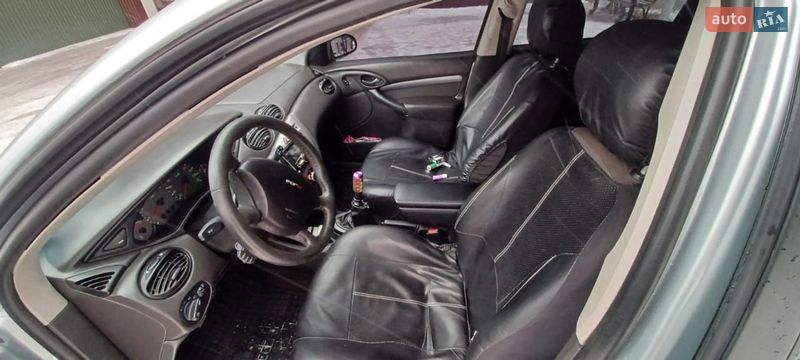 Хэтчбек Ford Focus 2004 в Славуте