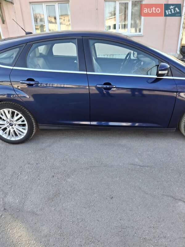 Хэтчбек Ford Focus 2015 в Коростене