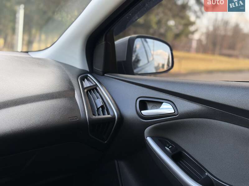Универсал Ford Focus 2012 в Ровно