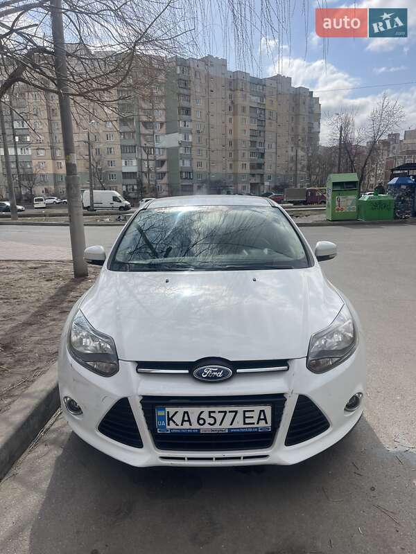 Седан Ford Focus 2013 в Киеве фото 2 Седан Ford Focus 2013 в Киеве