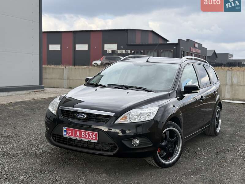 Универсал Ford Focus 2010 в Луцке фото 2 Универсал Ford Focus 2010 в Луцке