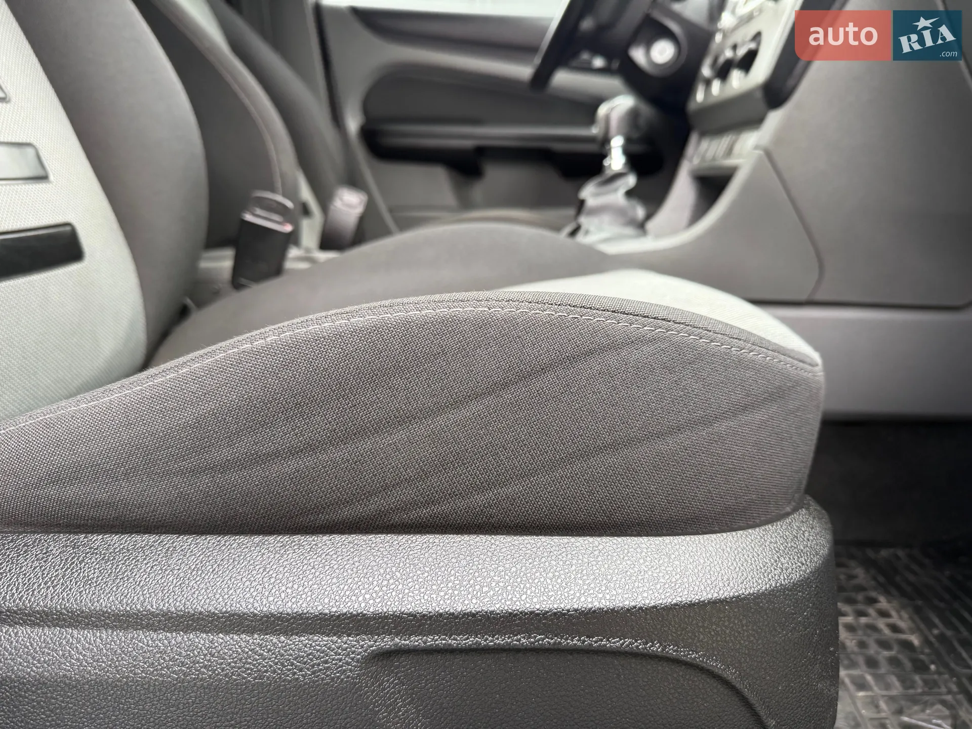 2010 Ford Focus - мініатюра 30