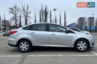 Седан Ford Focus 2017 в Киеве