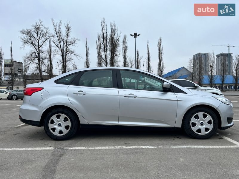 Седан Ford Focus 2017 в Киеве