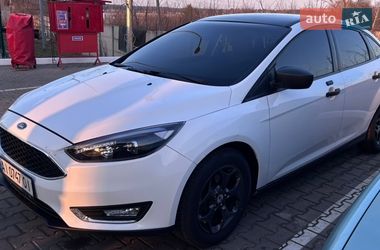 Седан Ford Focus 2016 в Остер